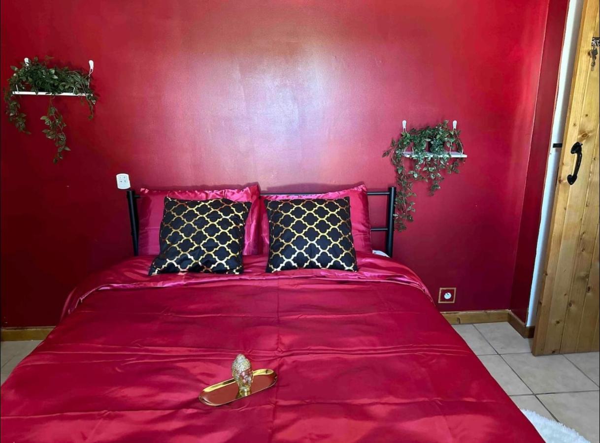 Chez Marinette Bed & Breakfast Langoelan Dış mekan fotoğraf